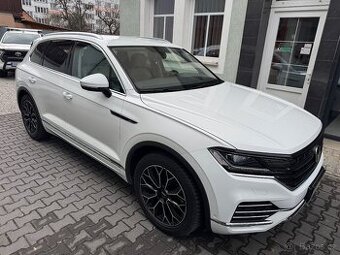 VW Touareg 3,0 TDi 4x4, 1. maj,ČR,serviska, DPH, záruka
