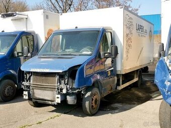Volkswagen Crafter 2.5TDI skříň/ havarované/ motor KO