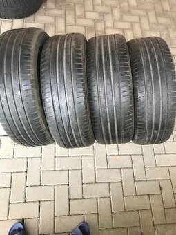 Prodám 4x pneu Pirelli 235/55-R18 letní.