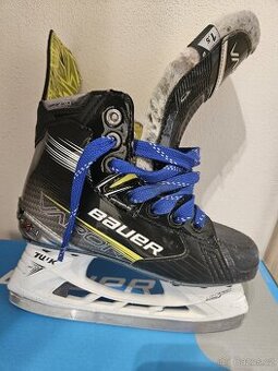 Bauer Vapor X4 JR - vel 1.5 D - Hokejové brusle