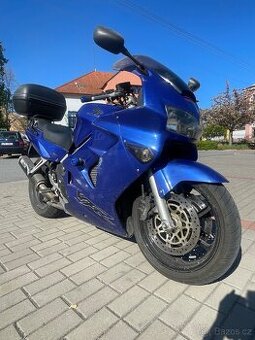 Honda VFR 800 možno řídit s A2