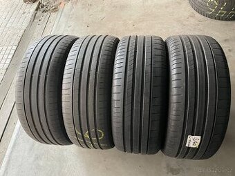 prodám letní pneumatiky 245/45/19 Pirelli  celá sada