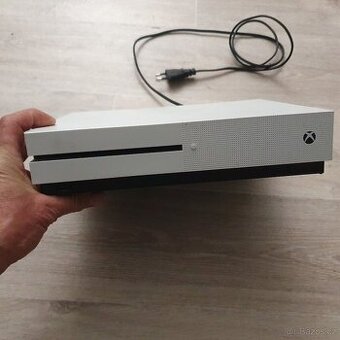XBOX  ONE S
