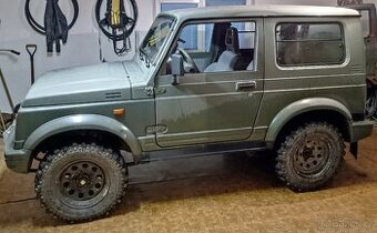Suzuki Samurai 1.9 Diesel 47 kW (4500), manual 4x4, zelená