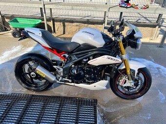 Triumph Speed Triple 1050 R