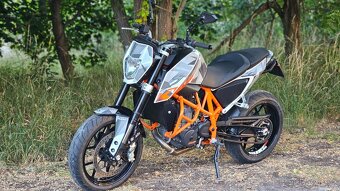 KTM 690 Duke r.v. 2016