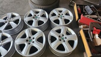 originální alu kola Škoda7J x16", ET 46/,Pneu 205/60R16