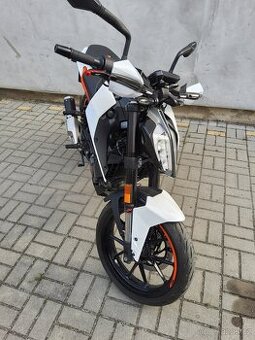 Ktm 125 - 1