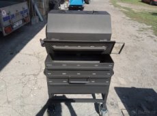 Zahradní gril ,nyní SLEVA,na krůtu , 18 kuřat,špízy a plátky