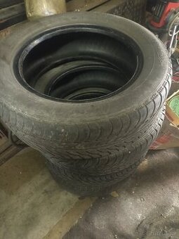Prodám 4x zimní pneu Sava Eskimo 185/60 R14