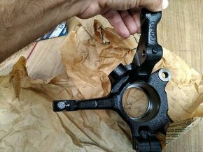 Fiat Coupe Lancia Dedra levá těhlice