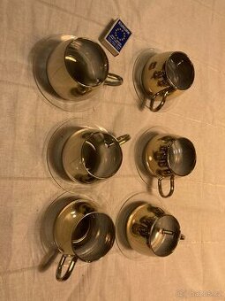 Sada šesti šálků s podšálky z kouřového zlaceného skla