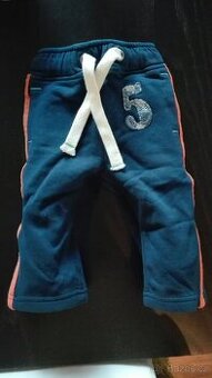 nové Next tepláčky, vel 74