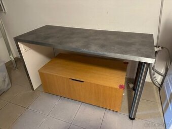 Stul a konferencni stolek