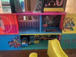 L.o.L surprise show house