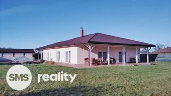 Nabízíme krásný dům o velikosti 5+1.