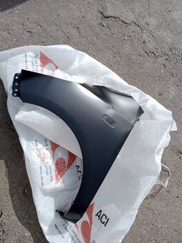 Hyundai i10 levý přední blatník