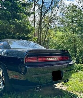 Dodge Challenger zadní světla 2013