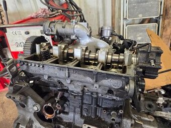 1.9tdi 77kw BLS Hlava ,vstriky,turbo atd...