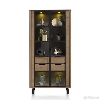 Dřevěná skříň Livada – přírodní odstín