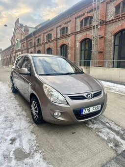HYUNDAI I20 1.4 CRDI – NÍZKÝ NÁJEZD