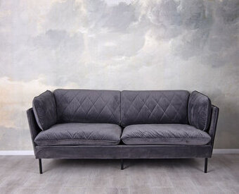 třímístna pohovka v šedé barvě top stav