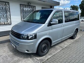 Volkswagen Caravelle T5 2.5 TDI 96 kw 9 míst