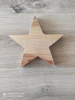 Hvězda ze dřeva