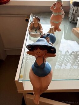 Retro plážové figurky – sada 4 ks, 17–20 cm, bez poškození