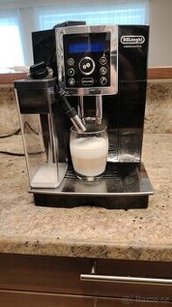 Plnoautomatický kávovar De'Longhi ECAM25.462B