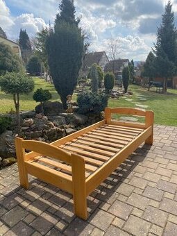 Dřevěný rám postele + rošt 90×200