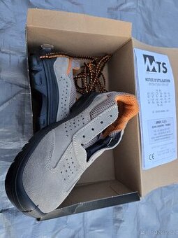 Pracovní boty vel. 40