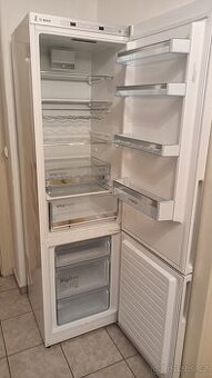 Lednice s mrazákem Bosch kge 39dw40