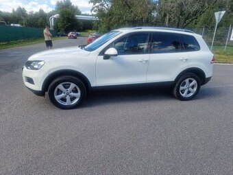 Touareg 2011, najeto 370, nova STK 3.0tdi 180kw, super stav