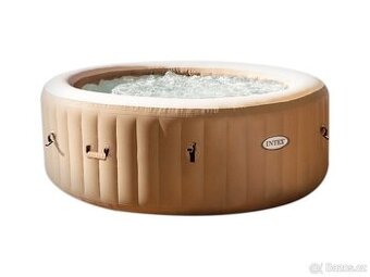 Vířivka INTEX 2 roky stará.