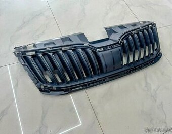 MASKA KAPOTY ŠKODA OCTAVIA 3 FACELIFT - ZASÍLÁME NA DOBÍRKU