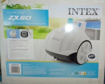 Stroj na čištění bazénů