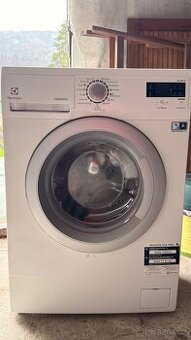 Pračka Elektrolux slim