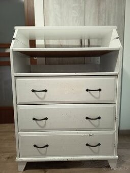 Přebalovací komoda, masív