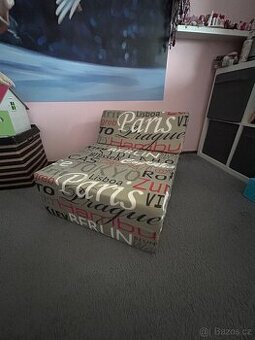 Lůžko / postel na skládací při návštěvy