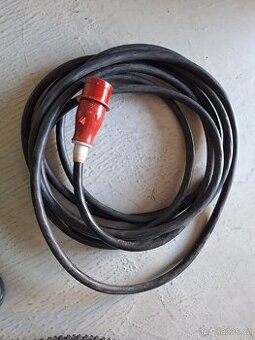 Kabel H07RN-F 5G6 se zástrčkou 5P/32A Mennekes
