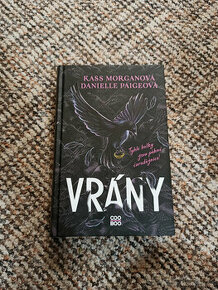 Vrány, Morganová Kass, Paigeová Danielle