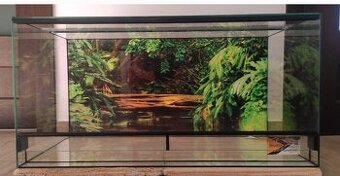 Terárium nové 80x40x40 Síla skla 5 mm.Polyuretanové pozadi.