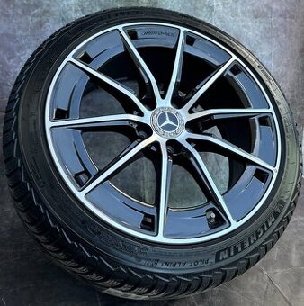 Originální Alu kola Mercedes-Benz A35 AMG R18 DOT24