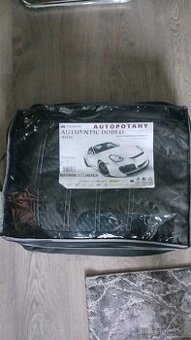 Prodám nepoužité autopotahy na Outlander IV