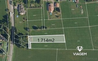 Pole 1 714 m²