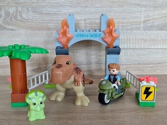 Lego Duplo 10939 Jurský svět - T-Rex a Triceratops na útěku