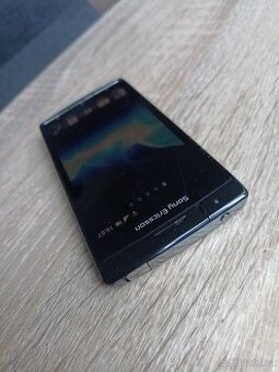 Sony Ericsson Xperia arc S (LT18i) – Retro klasika, skvělý s