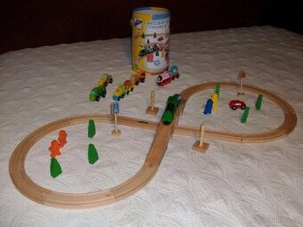Woody Vláčkodráha osmička s el.mašinou a dřevěná skládačka
