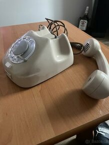 Starý novy telefon